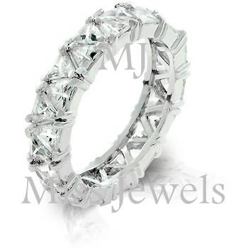 **Just Arrived**Sparkling Eternity Band**Absolutely Gorgeous
